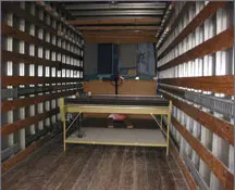 16' Truck With 2500 lb Lift Gate Big Capacity of Pickup & Delivery Trucks